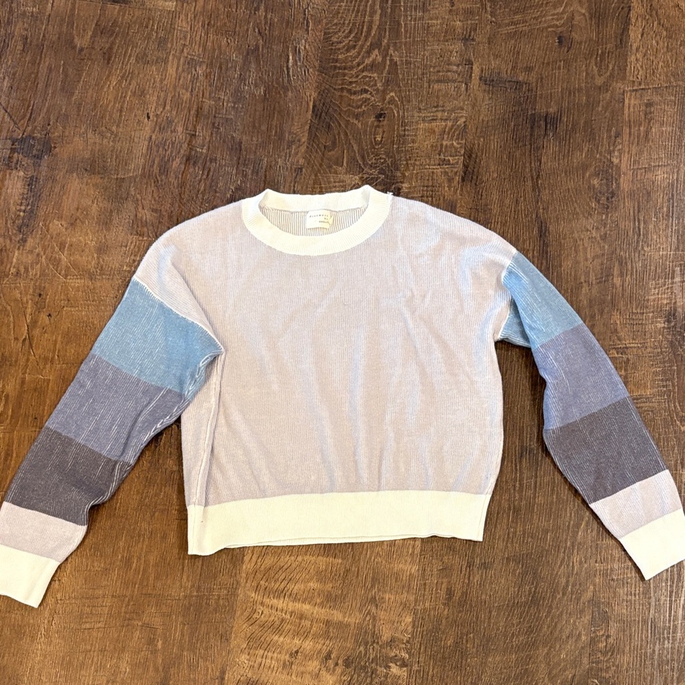 Dreamers Women's Sweater in Blue and Gray